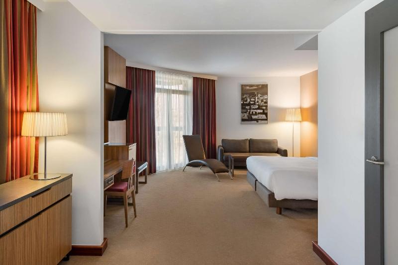 Radisson Blu Hotel Krakow image