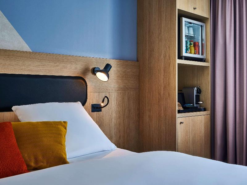 Mercure Paris Gare De Lyon Tgv Hotel image
