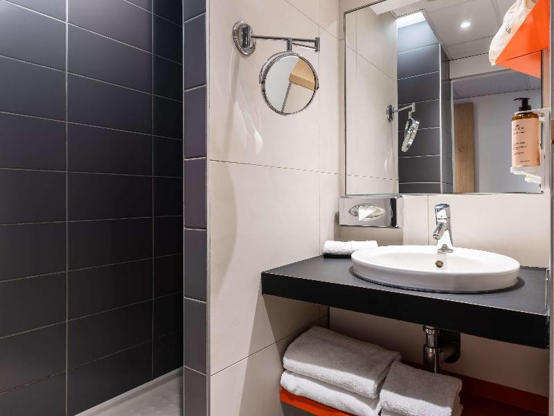 Mercure Paris Gare De Lyon Tgv Hotel image