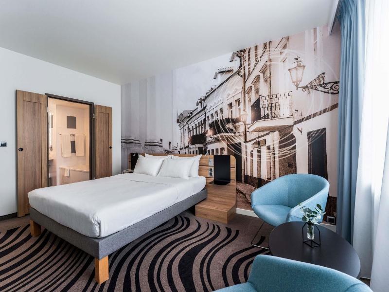 Novotel Vilnius Centre image