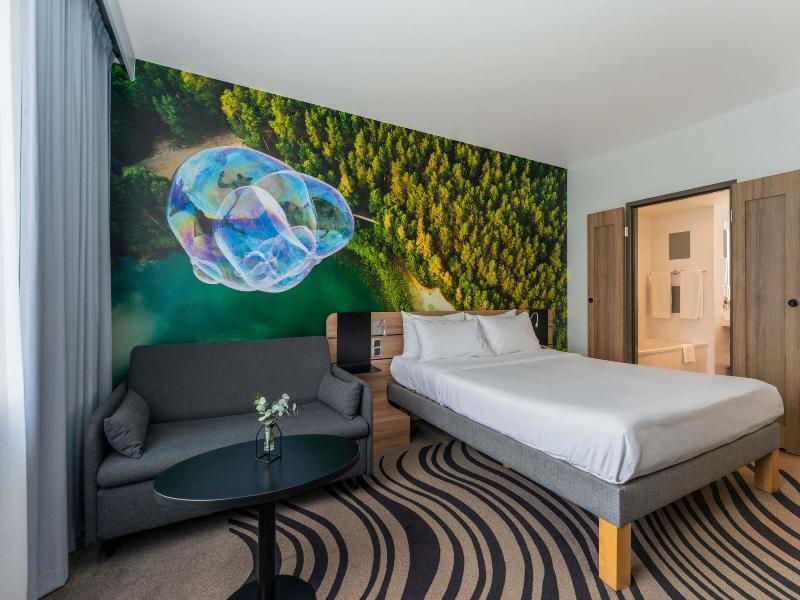 Novotel Vilnius Centre image