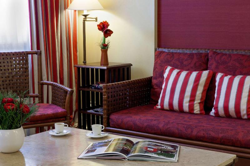 Kipling Manotel