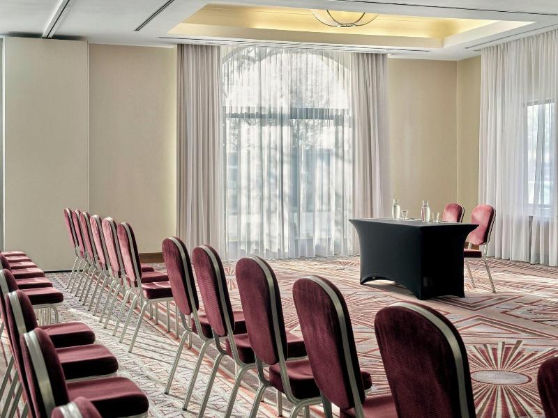 Sheraton Grand Krakow image