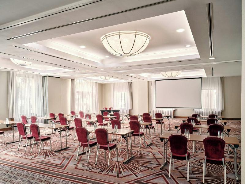 Sheraton Grand Krakow image
