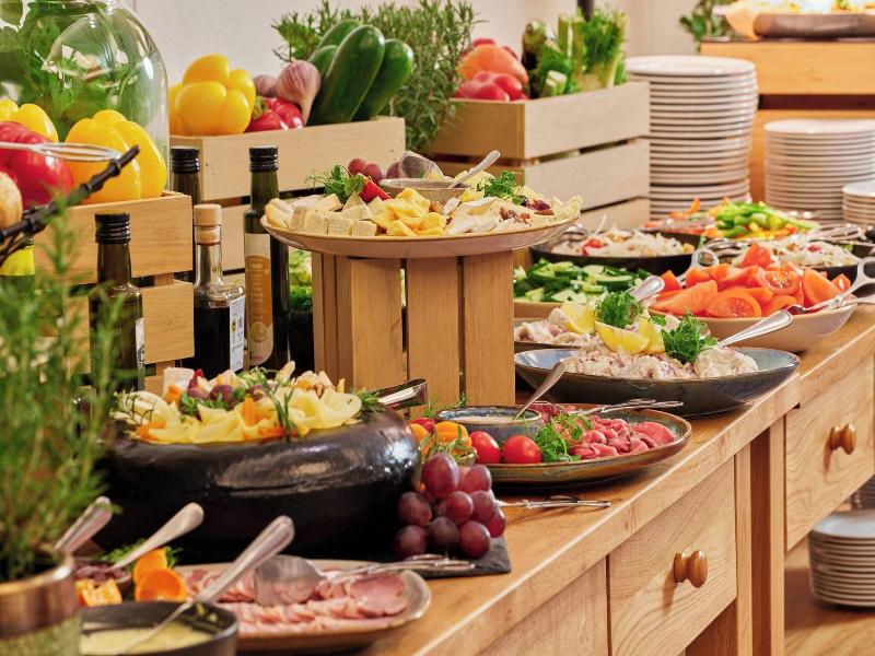 Sheraton Grand Krakow image