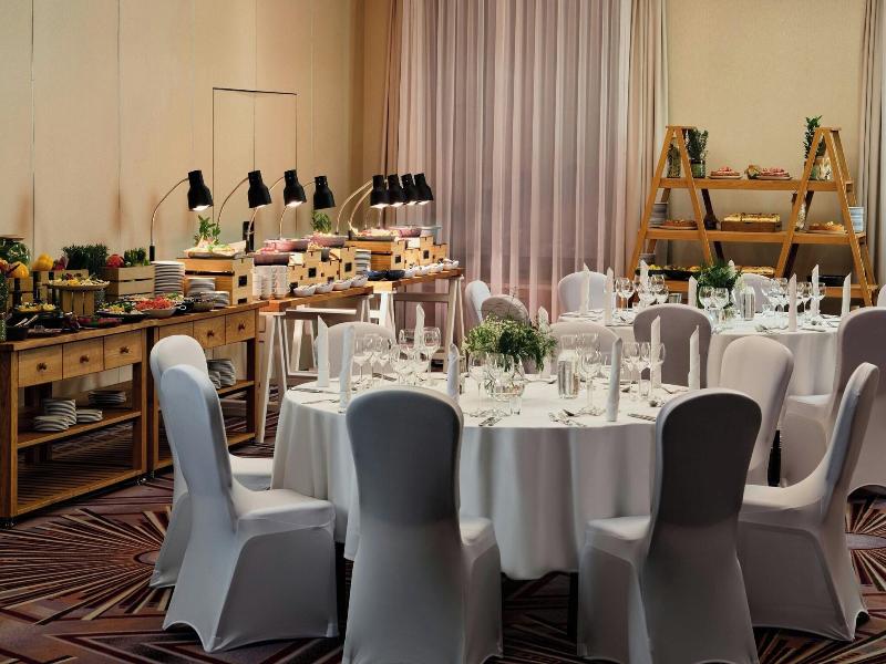 Sheraton Grand Krakow image