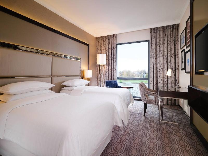Sheraton Grand Krakow image