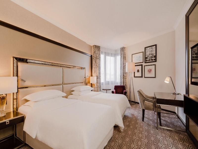 Sheraton Grand Krakow image