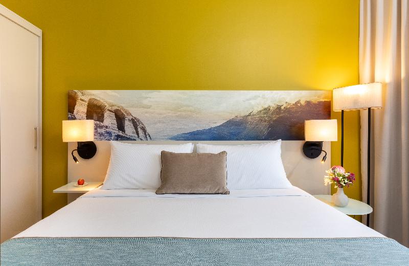 Leonardo Hotel Verona image
