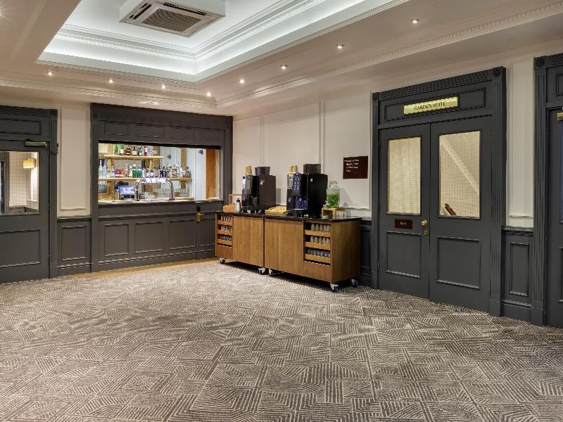 Doubletree by Hilton Southampton image