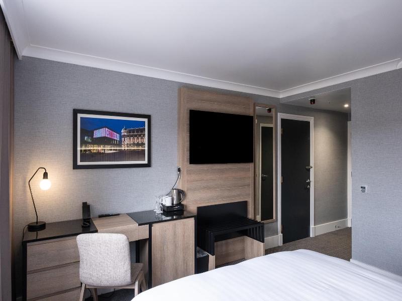 Sandman Signature Sheffield Quays Hotel image