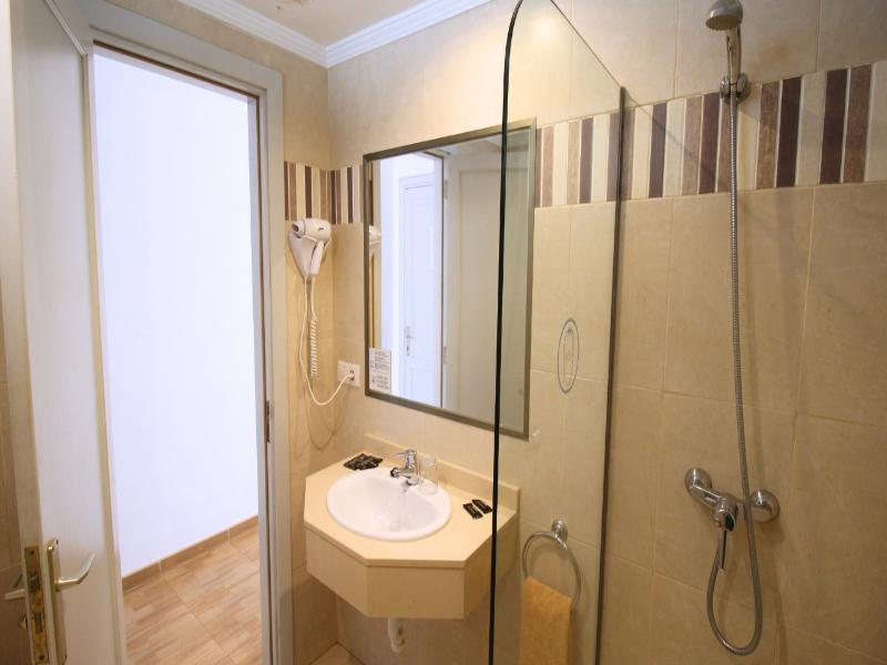 Neptuno Suites image