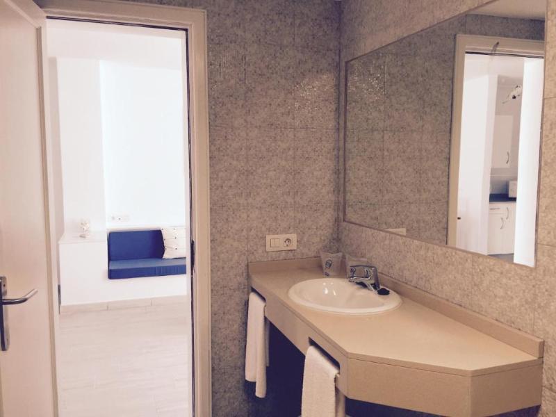 Neptuno Suites image