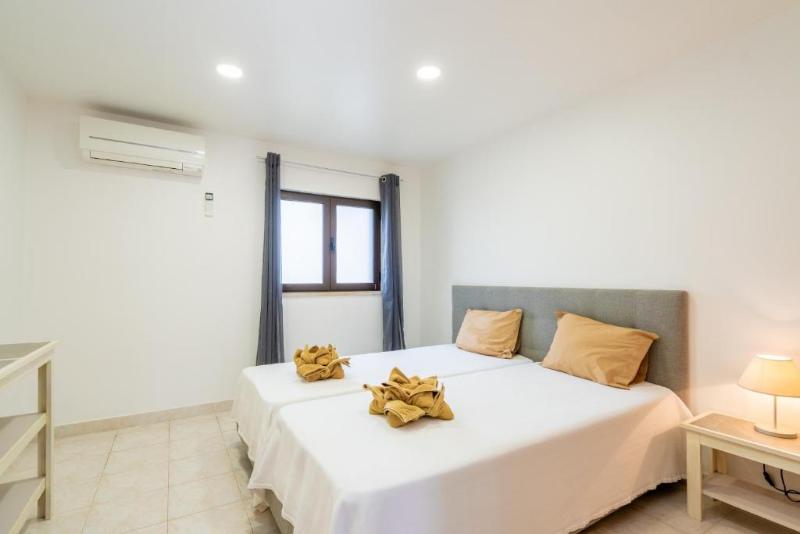 Apartamentos Vale de Carros by Portugalferias image