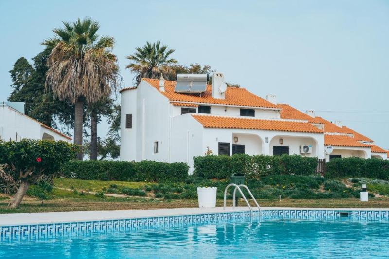 Apartamentos Vale de Carros by Portugalferias image