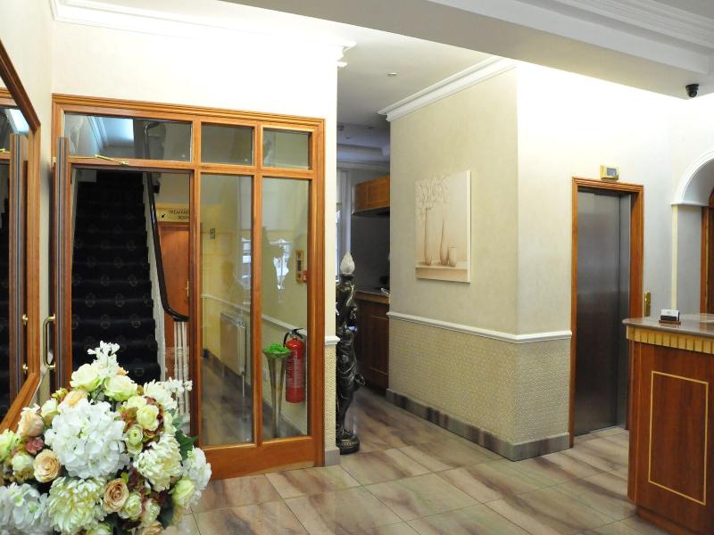 Olympic House Hotel image