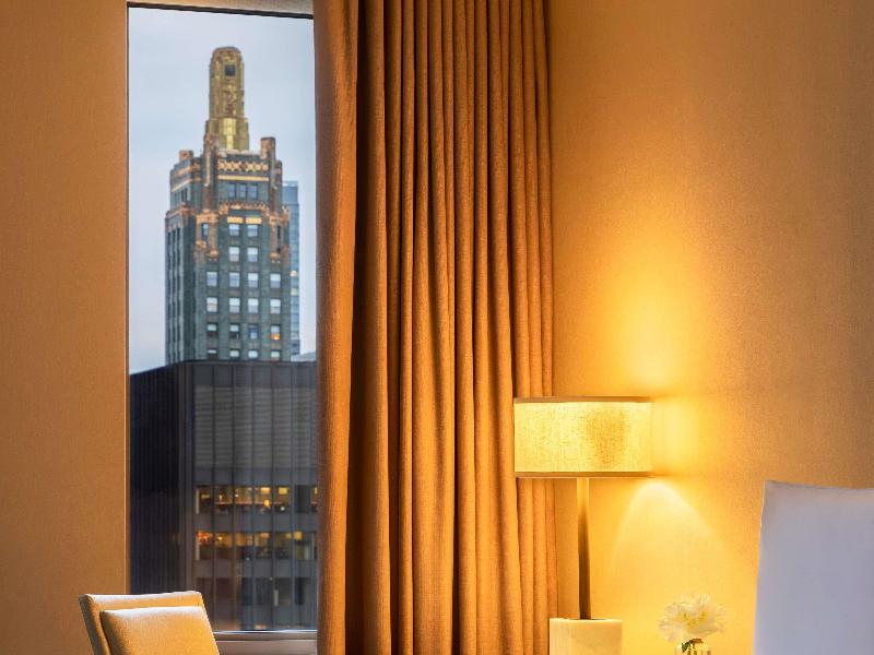 Fairmont Chicago at Millennium Park image