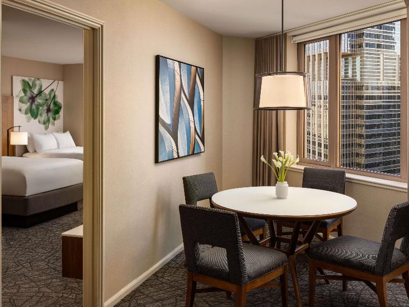 Fairmont Chicago at Millennium Park image