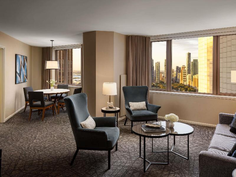 Fairmont Chicago at Millennium Park image