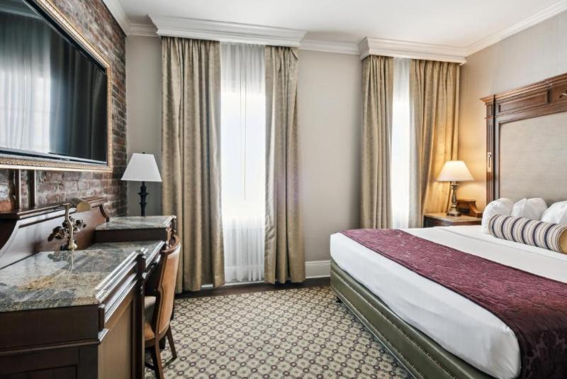 French Market Inn image