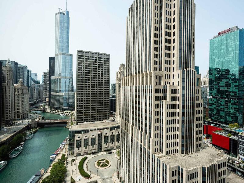 Sheraton Grand Chicago image