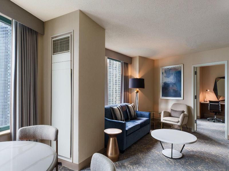 Sheraton Grand Chicago image