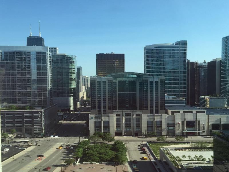 Sheraton Grand Chicago image