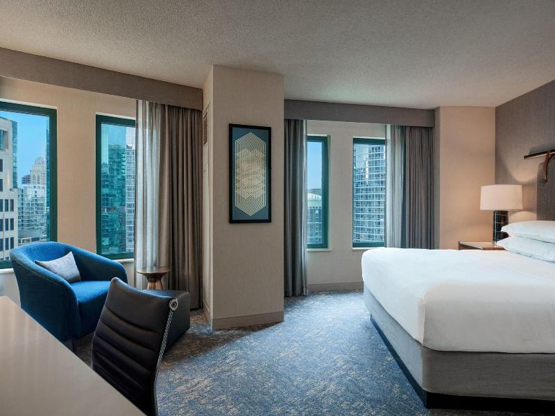 Sheraton Grand Chicago image