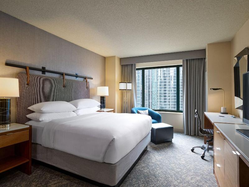 Sheraton Grand Chicago image