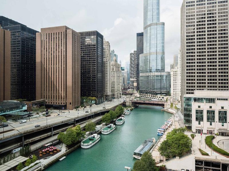 Sheraton Grand Chicago image