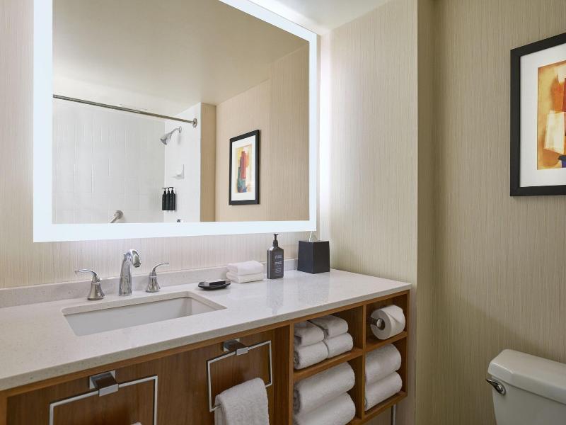 Sheraton Grand Chicago image