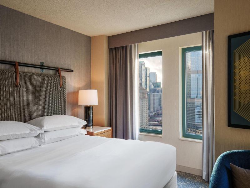Sheraton Grand Chicago image