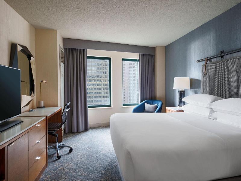 Sheraton Grand Chicago image