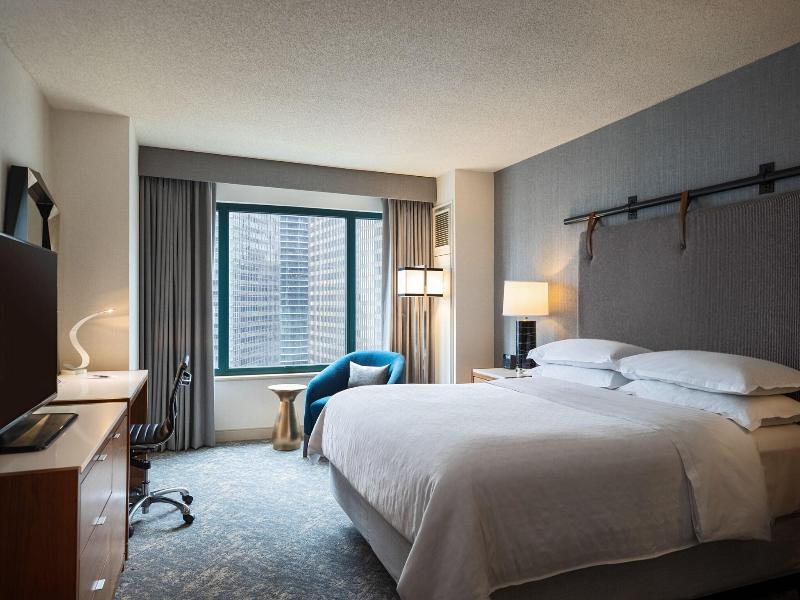 Sheraton Grand Chicago image