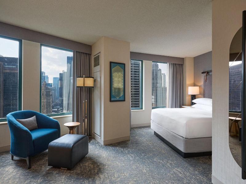 Sheraton Grand Chicago image