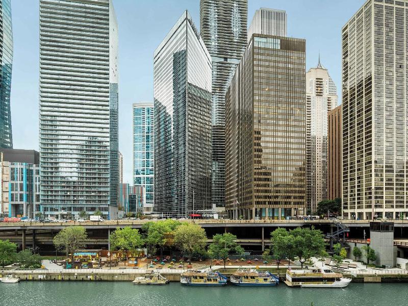 Sheraton Grand Chicago image