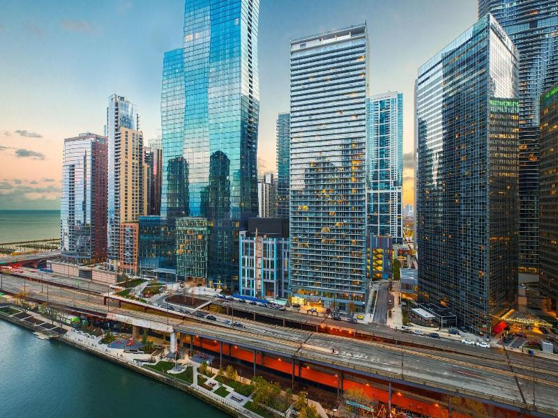 Sheraton Grand Chicago image