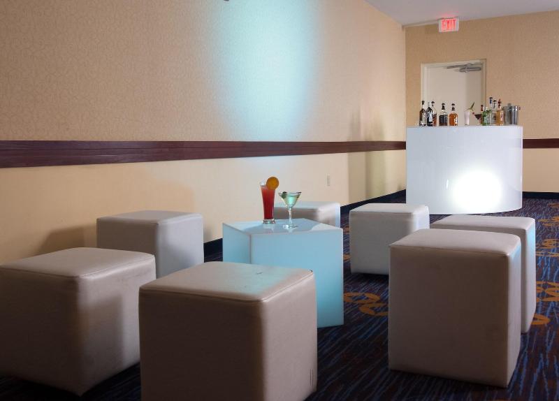 Courtyard By Marriott Miami - Coral Gables