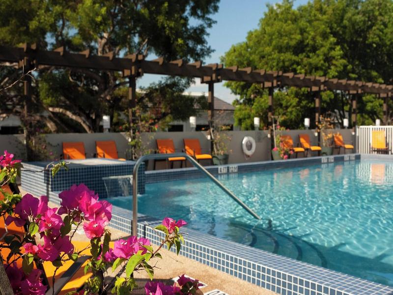 Courtyard Miami Coral Gables image