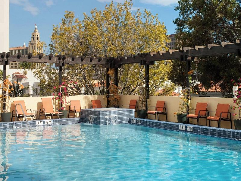 Courtyard Miami Coral Gables image