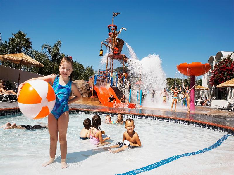 Howard Johnson by Wyndham Anaheim&Water Playground image