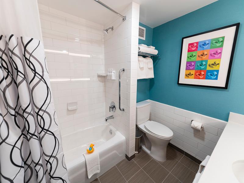 Howard Johnson by Wyndham Anaheim&Water Playground image