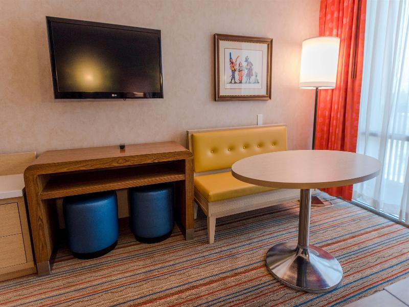 Howard Johnson by Wyndham Anaheim&Water Playground image