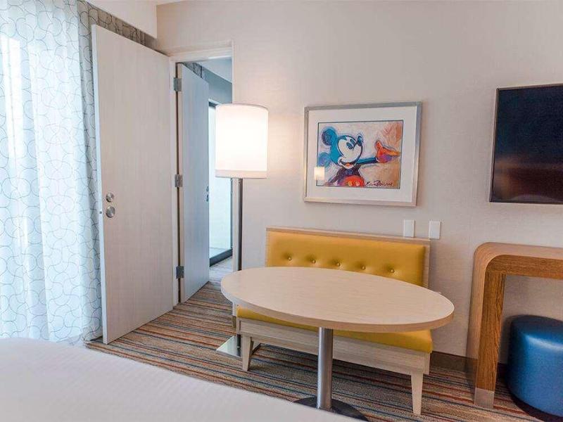 Howard Johnson by Wyndham Anaheim&Water Playground image