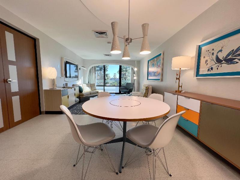 Howard Johnson by Wyndham Anaheim&Water Playground image