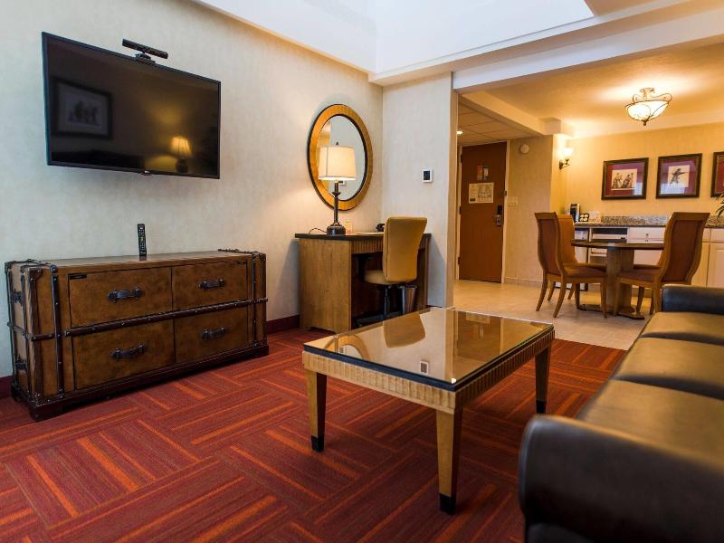 Howard Johnson by Wyndham Anaheim&Water Playground image