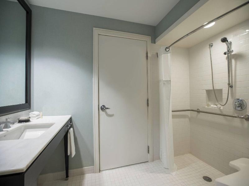 Stay in style at Renaissance New Orleans Pere Marquette French Q