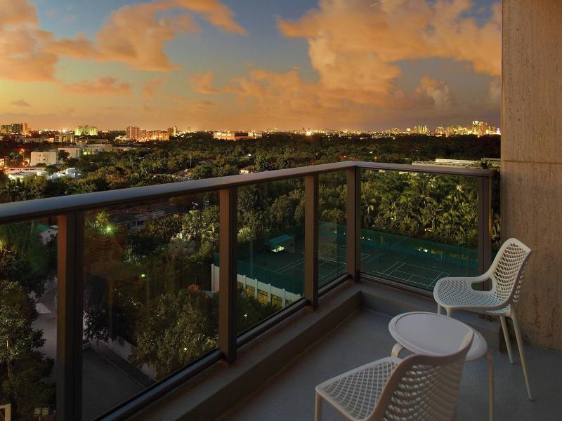 Courtyard Miami Coconut Grove image