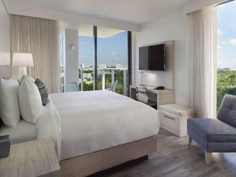 Courtyard Miami Coconut Grove image