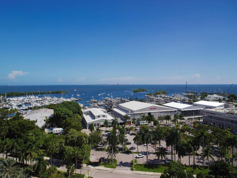 Courtyard Miami Coconut Grove image